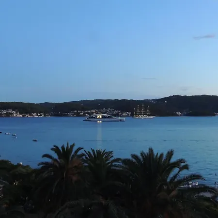 Crosurf Peljesac * Kuciste